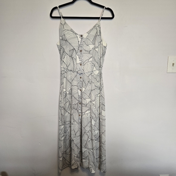 Sienna Sky Dresses & Skirts - Sienna Small Sky Black and White Sleeveless Sundress
